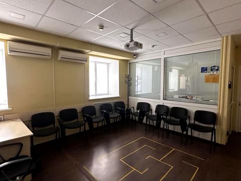 комерційна за адресою Тараса Шевченка бульв., 6