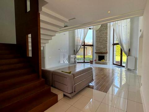 будинок за адресою молодіжна