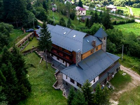 коммерческая по адресу Устияновича вул., 1