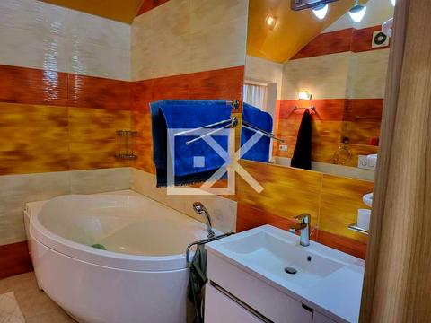 будинок за адресою Богатирська вул., 42