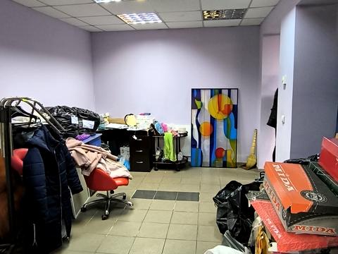 комерційна за адресою Пашутінська вул., 44