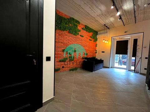 комерційна за адресою Бастіонна вул., 1