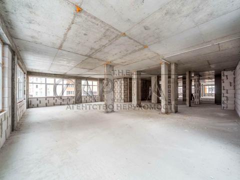 комерційна за адресою Соборна вул., 11а