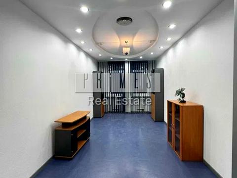 комерційна за адресою Дмитрівська вул., 44-А