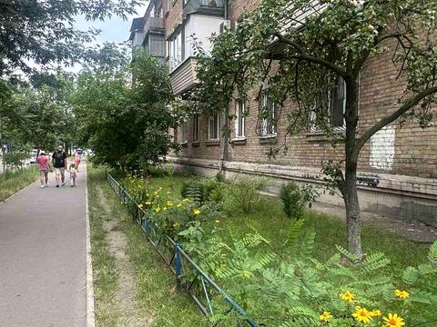комерційна за адресою Вереснева вул., 14/49