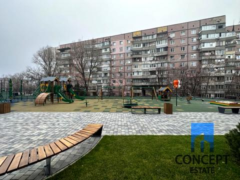 комерційна за адресою Космічна вул., 5