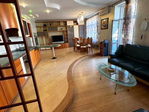 квартира за адресою Інститутська вул., 16