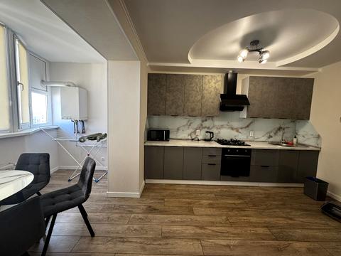 квартира за адресою Зодчих вул., 8