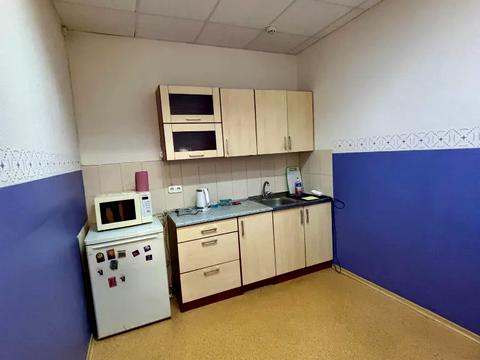 комерційна за адресою Ніла Армстронга вул. (Казакова), 4-А