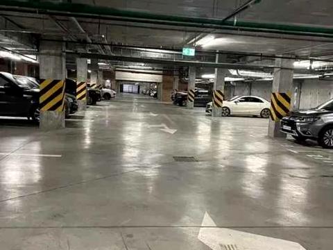 паркомісце за адресою Трускавецька вул., 6-В