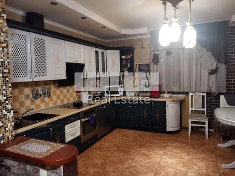 дом по адресу Добровольців вул.