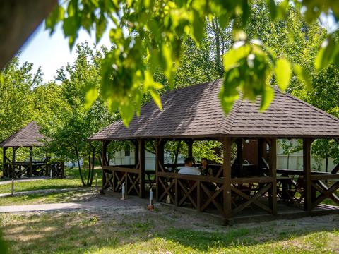 коммерческая по адресу Героїв Космосу ул., 4