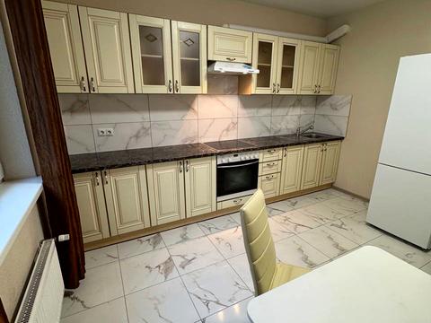 квартира за адресою Перлинна вул., 7