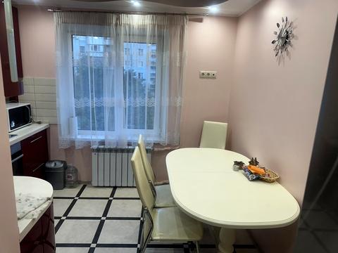 квартира за адресою Шкільна вул. (Героїв Сталінграда), 20