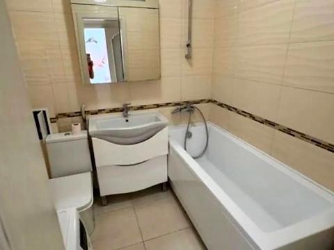 квартира за адресою Зарічанська вул., 9