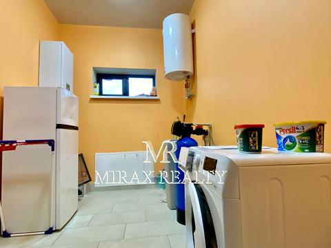 будинок за адресою Центральна вул.