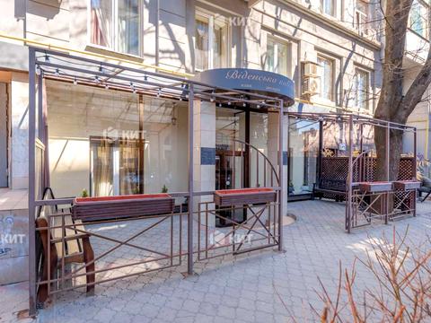 комерційна за адресою Чернишевська вул., 15