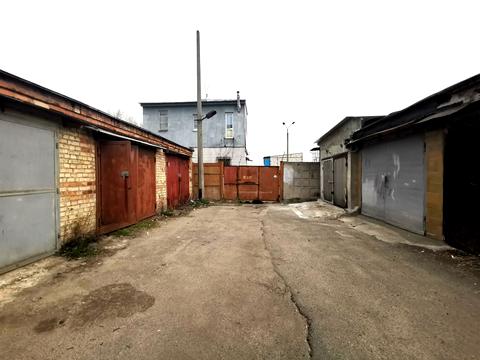 паркомісце за адресою Крайня вул., 15