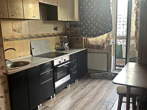 квартира за адресою Перлинна вул., 1