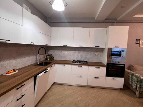 квартира за адресою Зоопаркова вул., 12