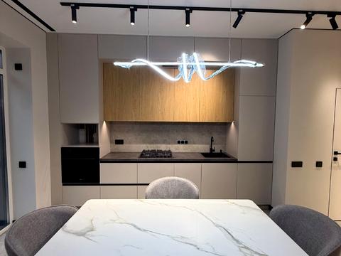 будинок за адресою Сім'ї Шкарівських вул.