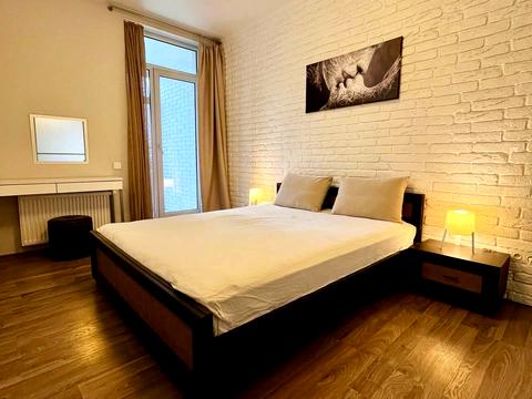 квартира за адресою Регенераторна вул., 4