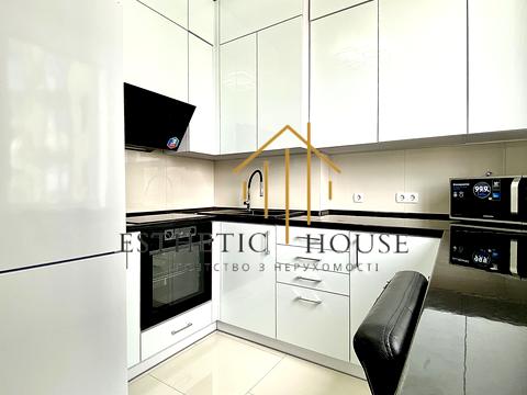 квартира за адресою Андрія Верхогляда вул. (Михайла Драгомирова), 14-А