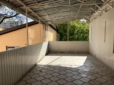 комерційна за адресою Саксаганського вул., 99