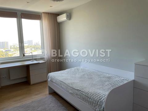 квартира по адресу Академика Глушкова просп., 9-Г