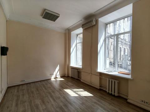 коммерческая по адресу по. Яворницький, 65