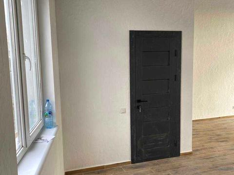 комерційна за адресою Івасюка, 19