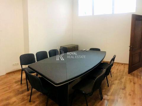 коммерческая по адресу Леси Украинки бульв., 7-Б