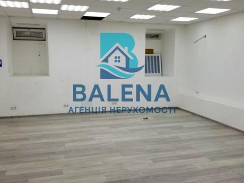 комерційна за адресою Банкова вул., 3
