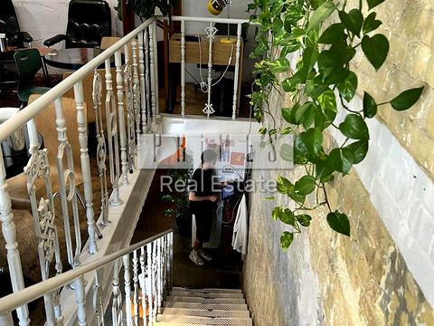 комерційна за адресою Басейна вул., 1/2