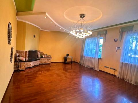 будинок за адресою Лабораторна вул., 16