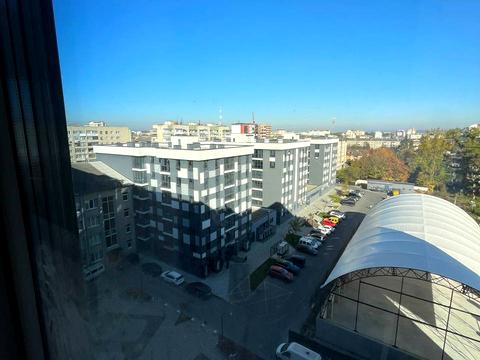 квартира за адресою Степана Бандери вул., 77-Б