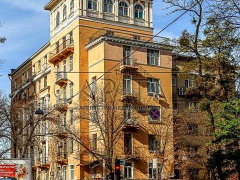 квартира за адресою Богдана Хмельницького вул., 68