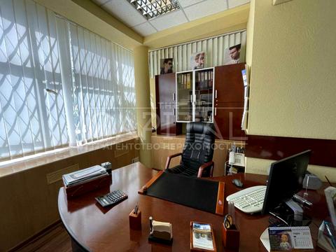 коммерческая по адресу Карела Чапека ул. (Юліуса Фучика), 15