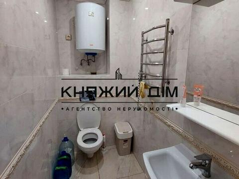 комерційна за адресою Борщагівська вул., 206