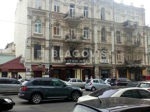 комерційна за адресою Саксаганського вул., 147