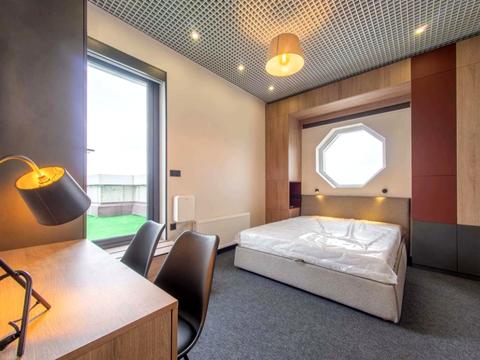 квартира за адресою Андрія Верхогляда вул. (Михайла Драгомирова), 15