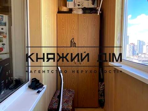квартира за адресою Лариси Руденко вул., 21