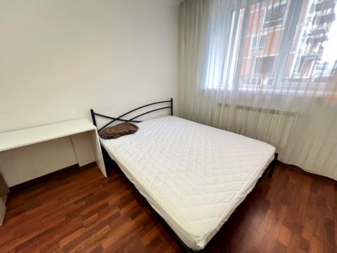 квартира за адресою Хотинська вул., 12