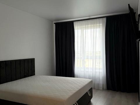 квартира за адресою Домбровського вул., 75