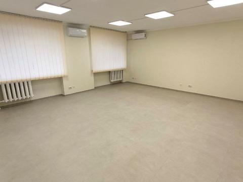 комерційна за адресою Ніла Армстронга вул. (Казакова), 1д