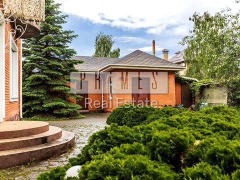 будинок за адресою Гідності вул. (Жертв Революції), 18