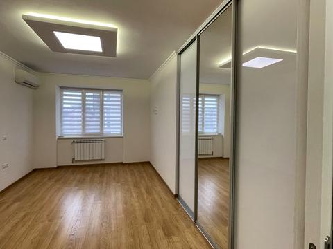 квартира по адресу Строителей ул., 26