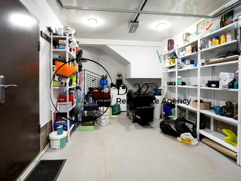 будинок за адресою с. Нові Петрівці, Канівська вул., 34