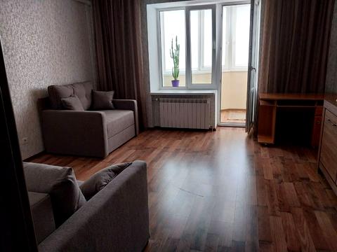 квартира за адресою Анни Ахматової вул., 31