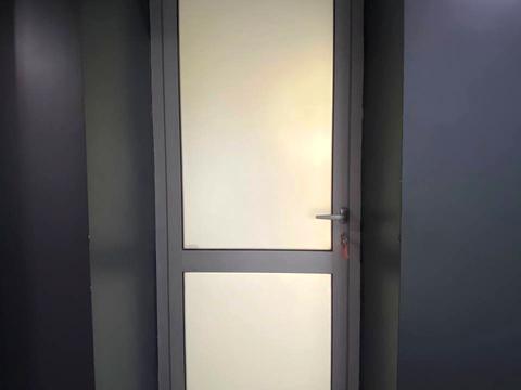 комерційна за адресою Мечникова вул. (Кловський), 18